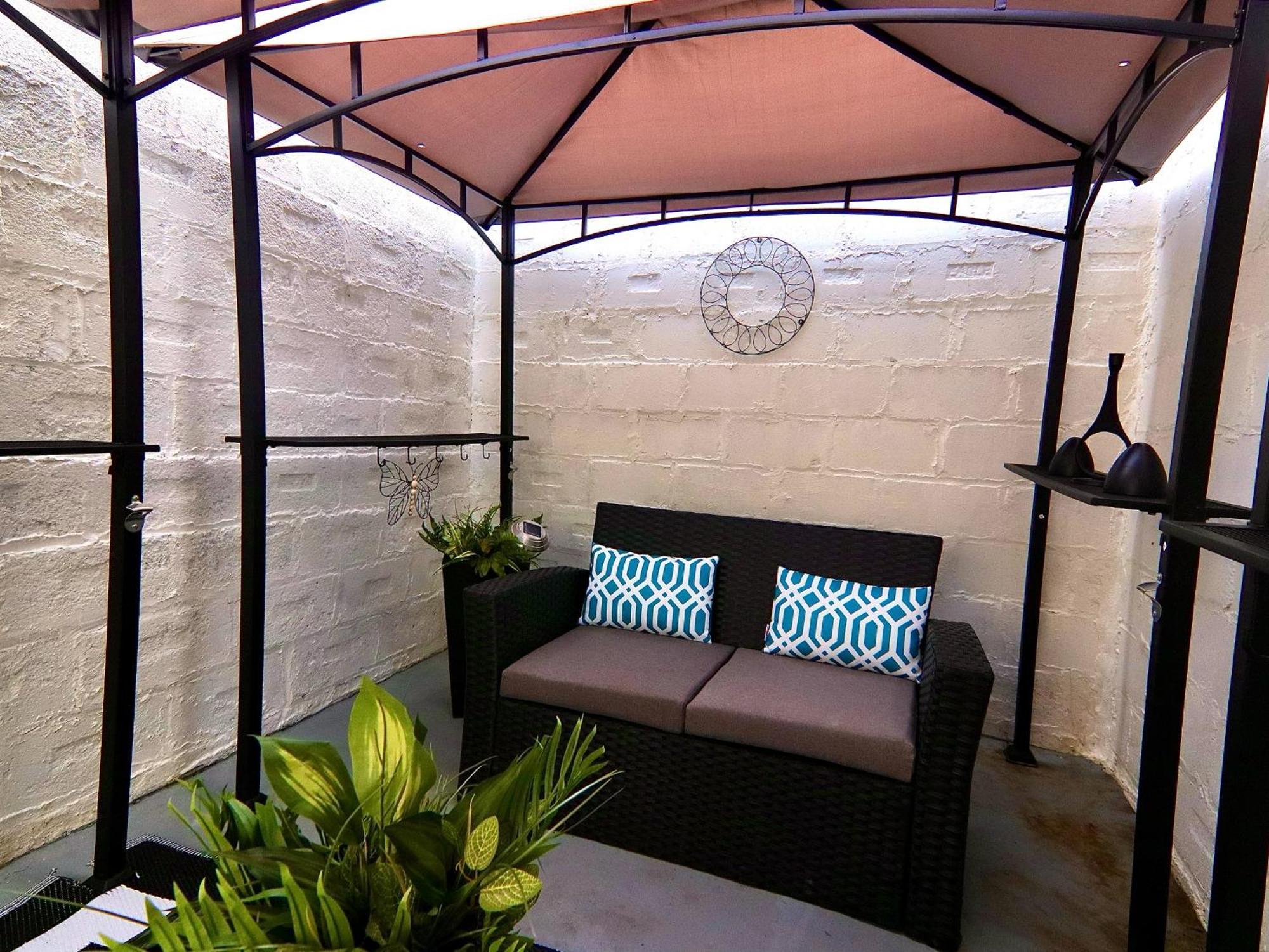 Hugh'S And Nora'S Place To Stay Ню Йорк Екстериор снимка